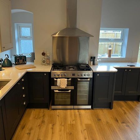 Luxury 2 Bed Apartment Great Location Stoke-on-Trent 외부 사진