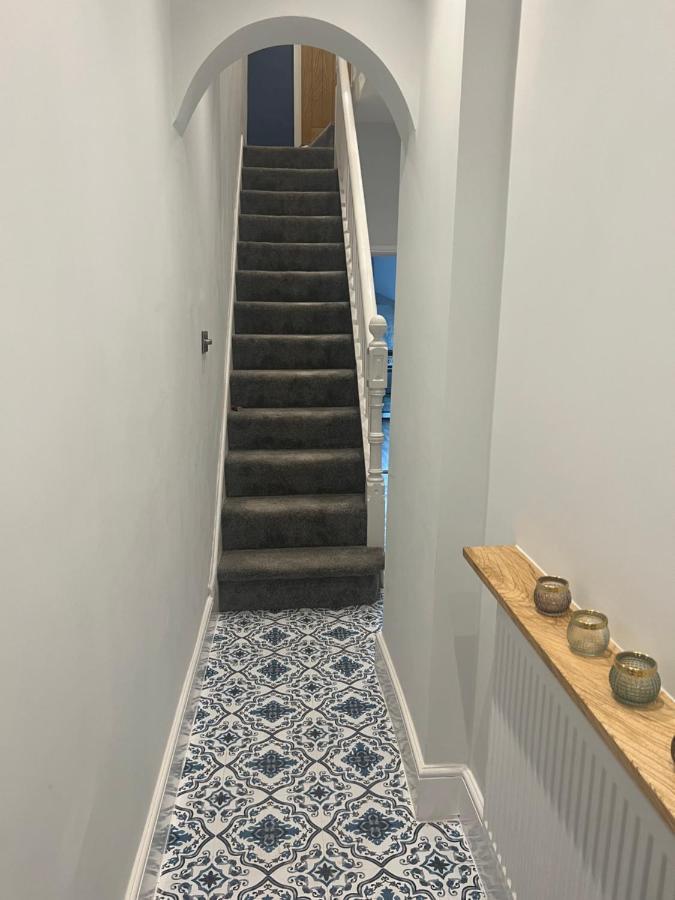 Luxury 2 Bed Apartment Great Location Stoke-on-Trent 외부 사진