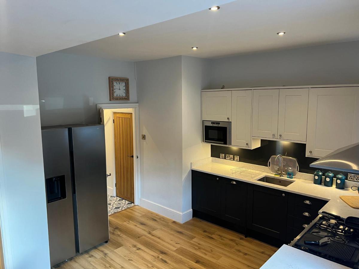 Luxury 2 Bed Apartment Great Location Stoke-on-Trent 외부 사진