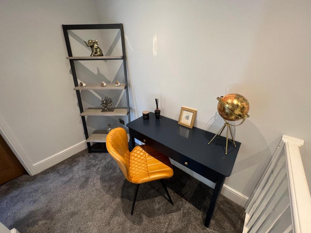 Luxury 2 Bed Apartment Great Location Stoke-on-Trent 외부 사진
