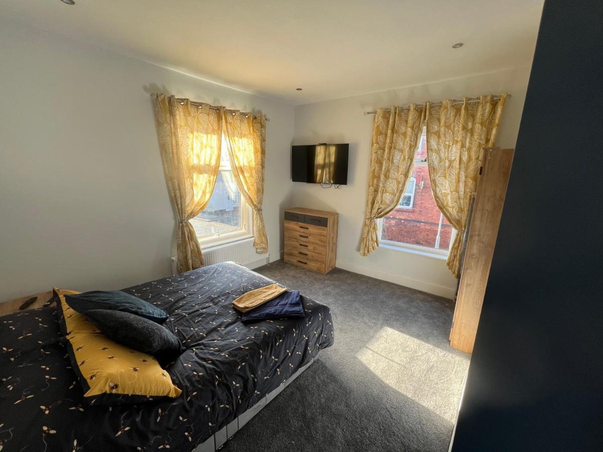 Luxury 2 Bed Apartment Great Location Stoke-on-Trent 외부 사진