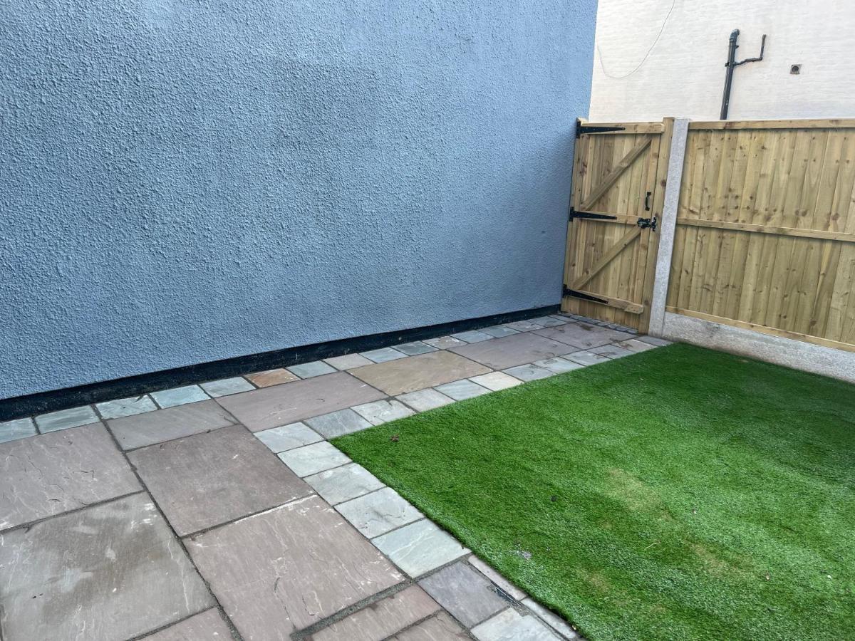 Luxury 2 Bed Apartment Great Location Stoke-on-Trent 외부 사진