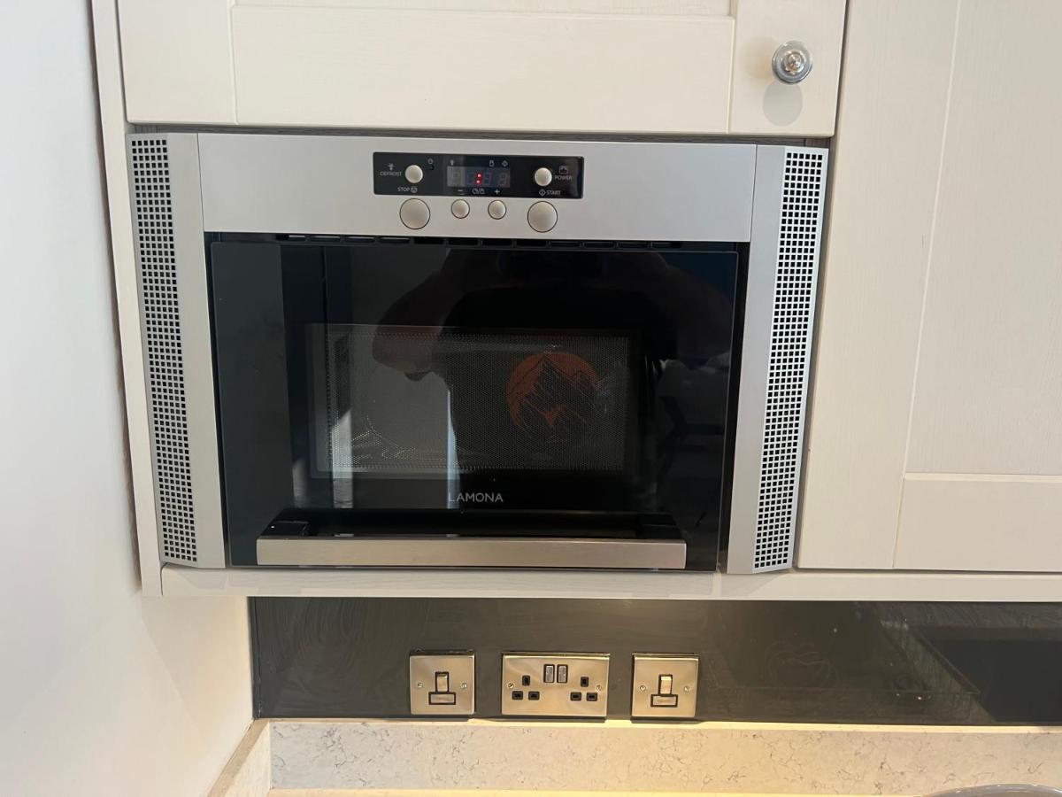 Luxury 2 Bed Apartment Great Location Stoke-on-Trent 외부 사진