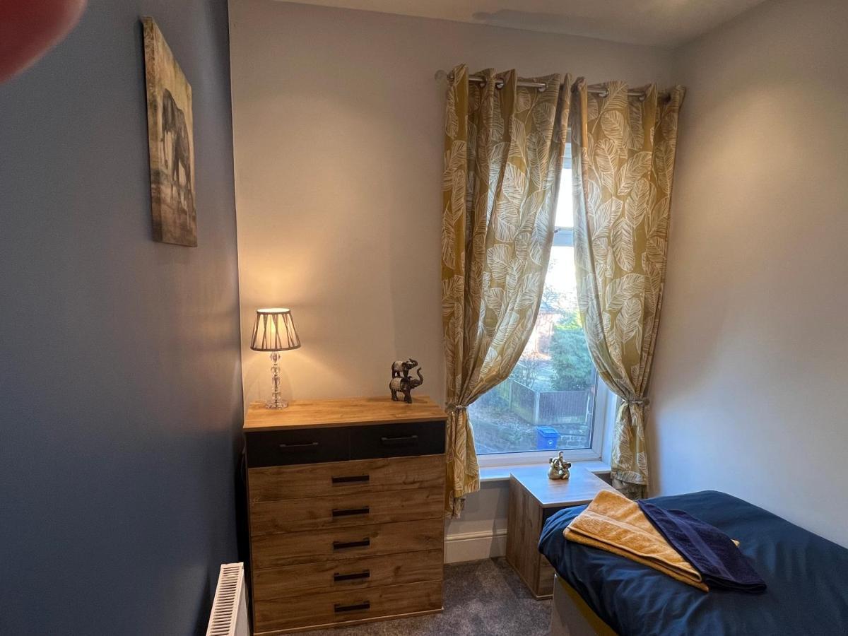 Luxury 2 Bed Apartment Great Location Stoke-on-Trent 외부 사진
