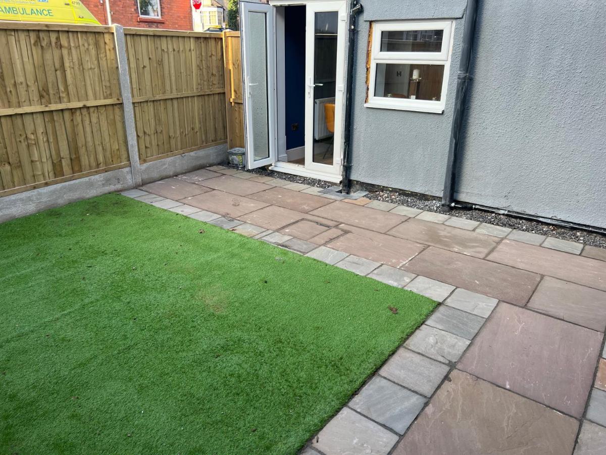 Luxury 2 Bed Apartment Great Location Stoke-on-Trent 외부 사진