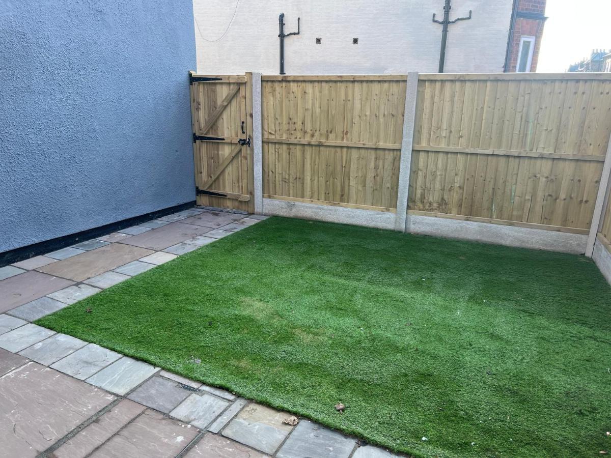 Luxury 2 Bed Apartment Great Location Stoke-on-Trent 외부 사진